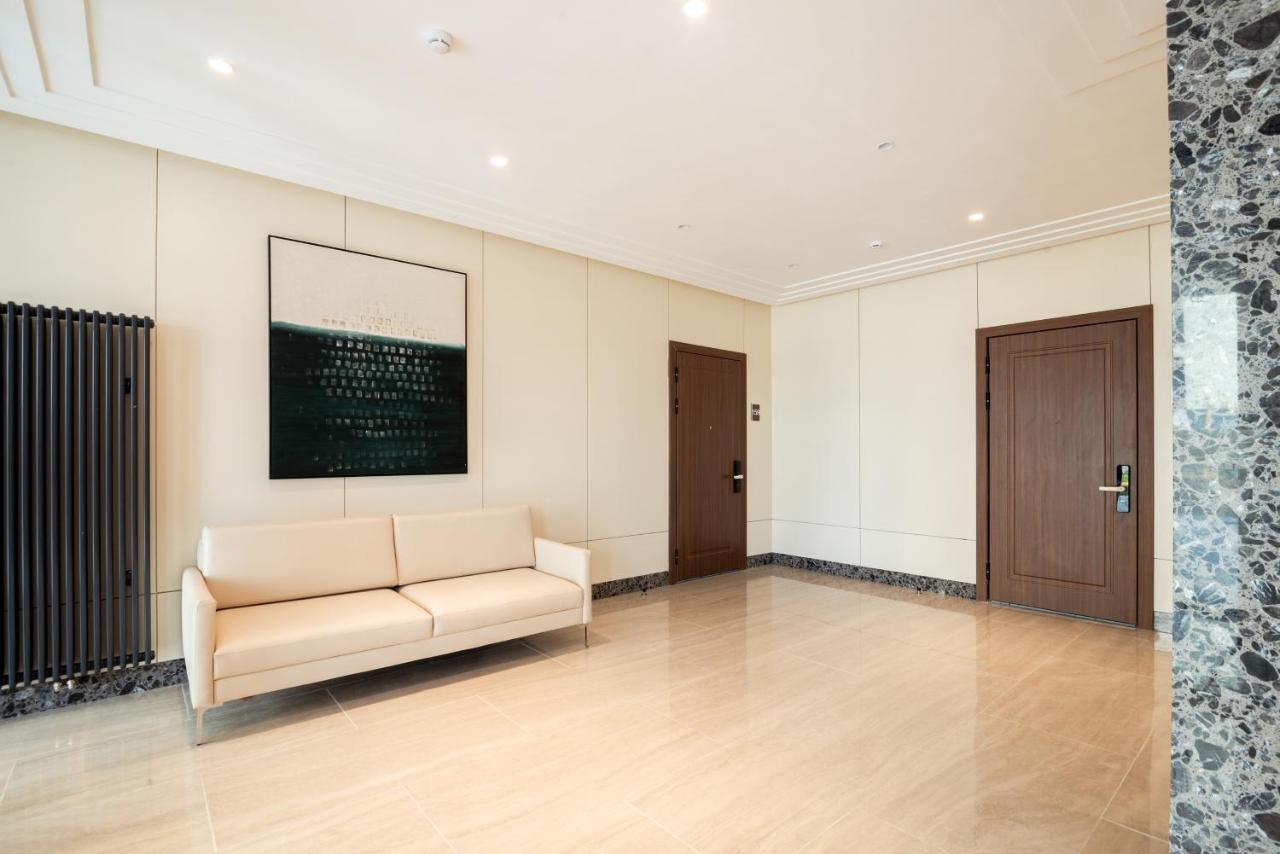 Aura Business Class Apartment Asztana Kültér fotó
