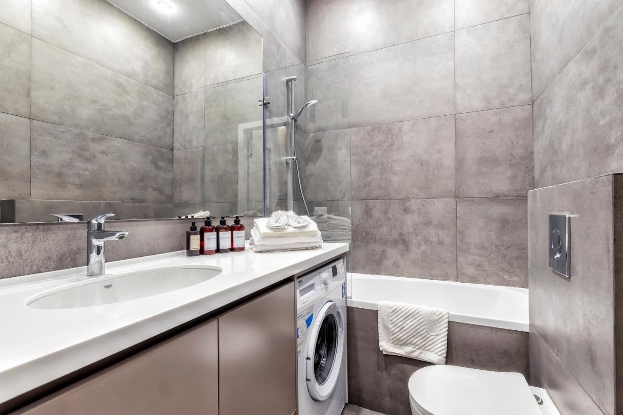 Aura Business Class Apartment Asztana Kültér fotó