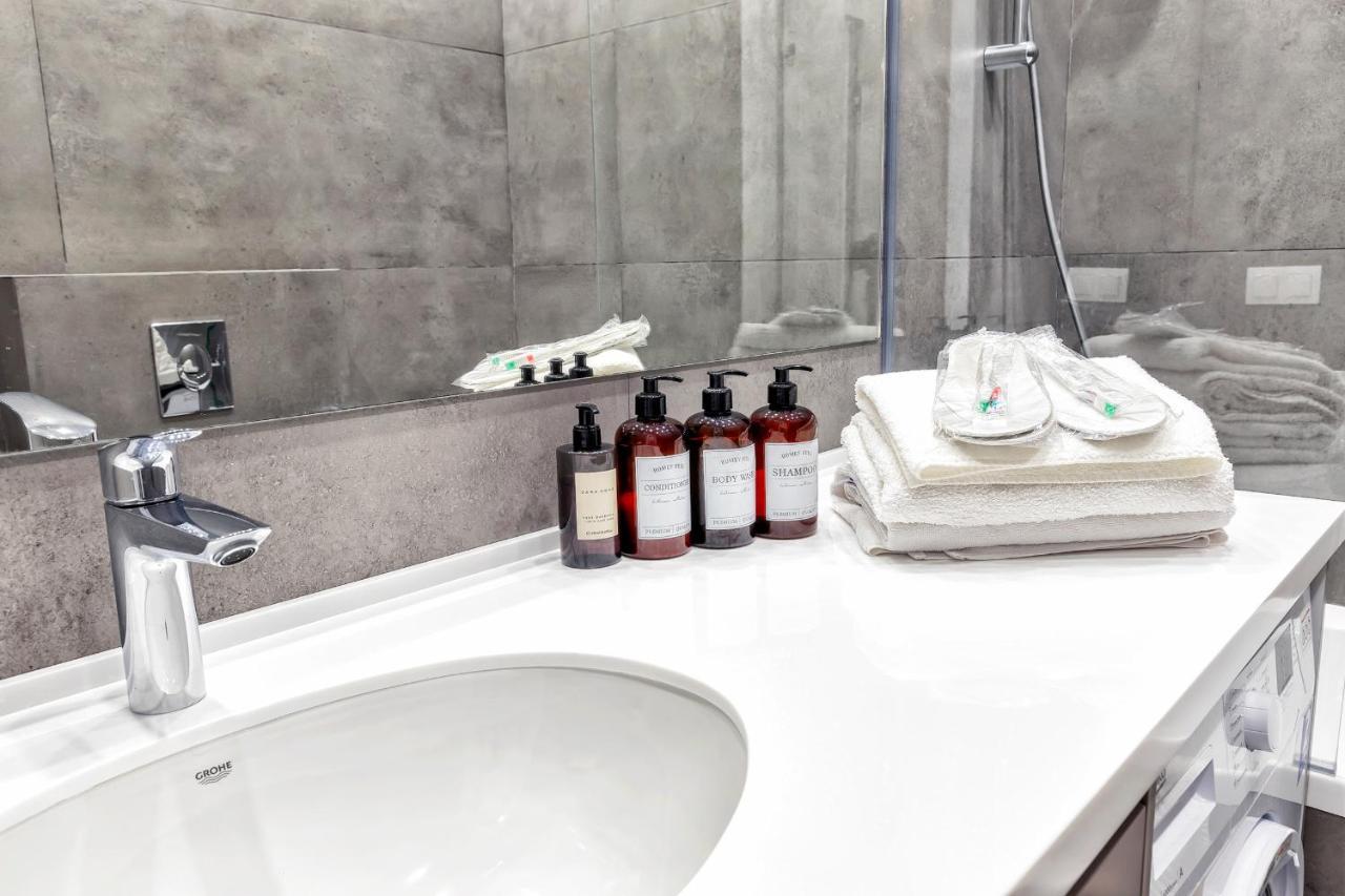 Aura Business Class Apartment Asztana Kültér fotó